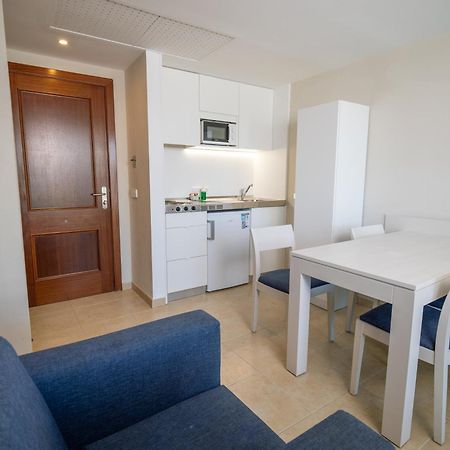 Prope Mare Apartamentos Кала Милор Екстериор снимка